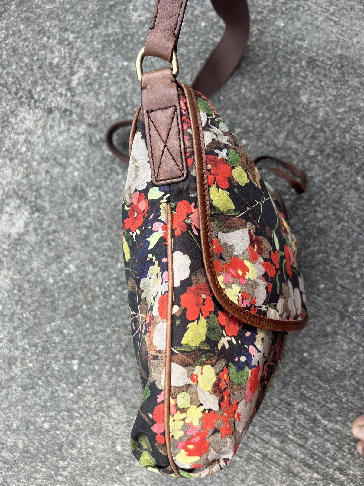 Paul Smith Paul smith Flowers Art Sling Bag Size ONE SIZE - 18 Thumbnail