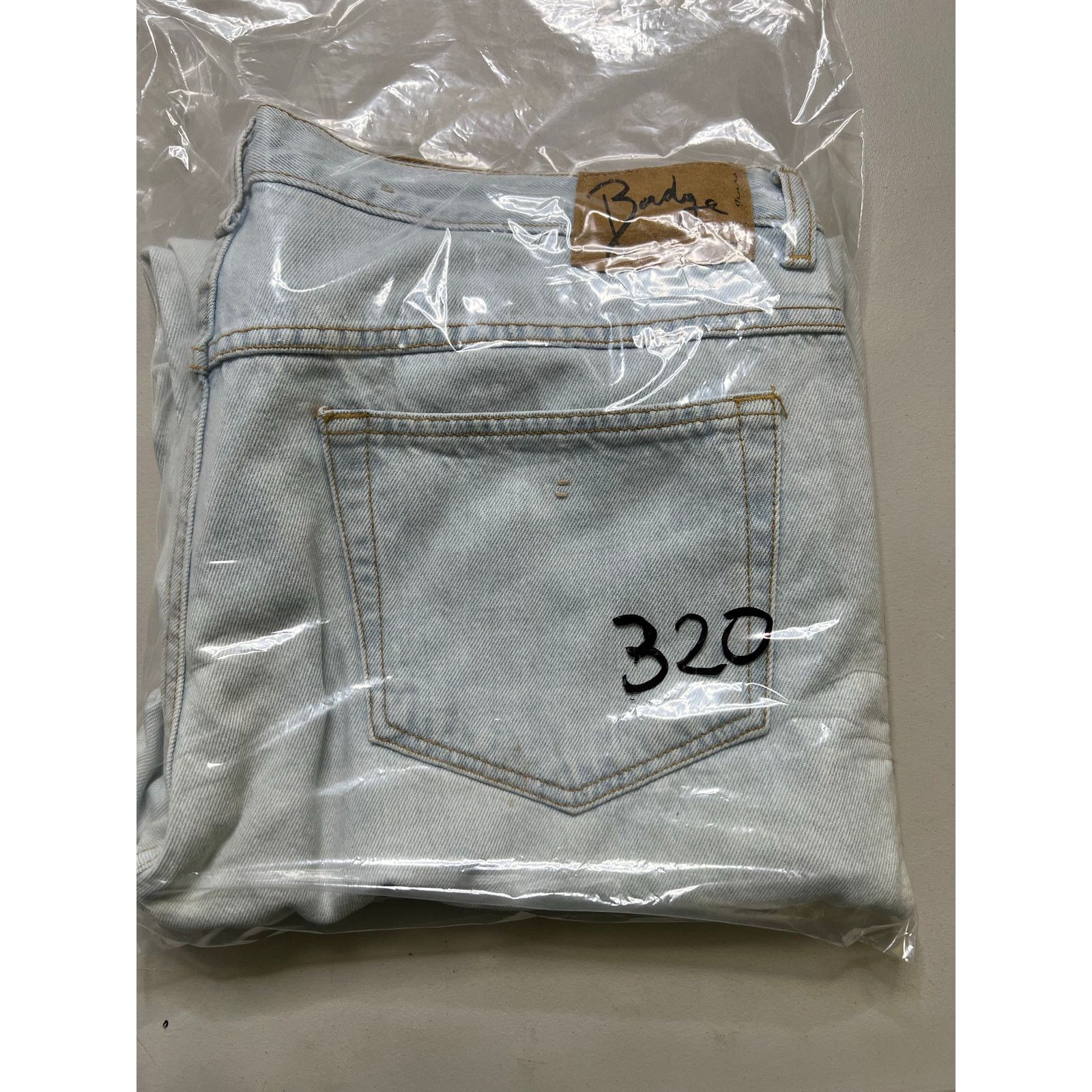 Vintage Vintage 90s Badge Denim Jeans Light Wash 38 Brazil 35x31.5 Size US 38 / EU 54 - 12 Thumbnail