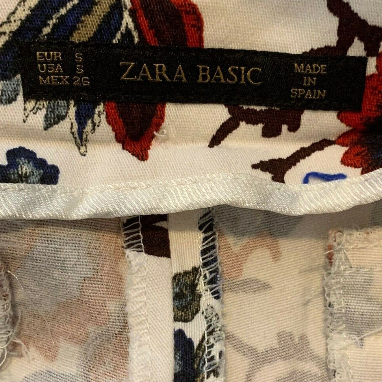 Zara Zara white red floral ankle jeggings pants size S Size 30" / US 8 / IT 44 - 3 Thumbnail