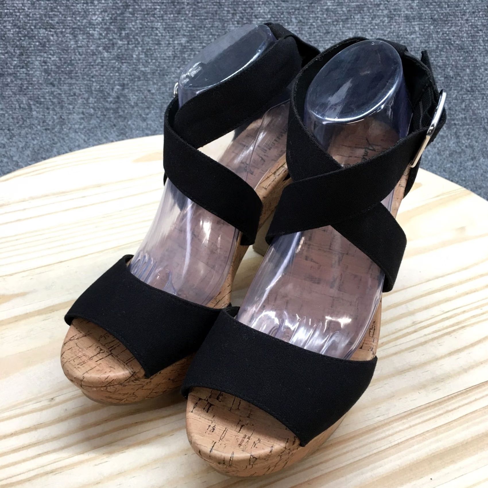 American Eagle Outfitters American Eagle Outfitters Heels Womens 9.5 Strappy Black Open Toe Buckled Block Shoes Size US 10 / IT 40 - 3 Thumbnail