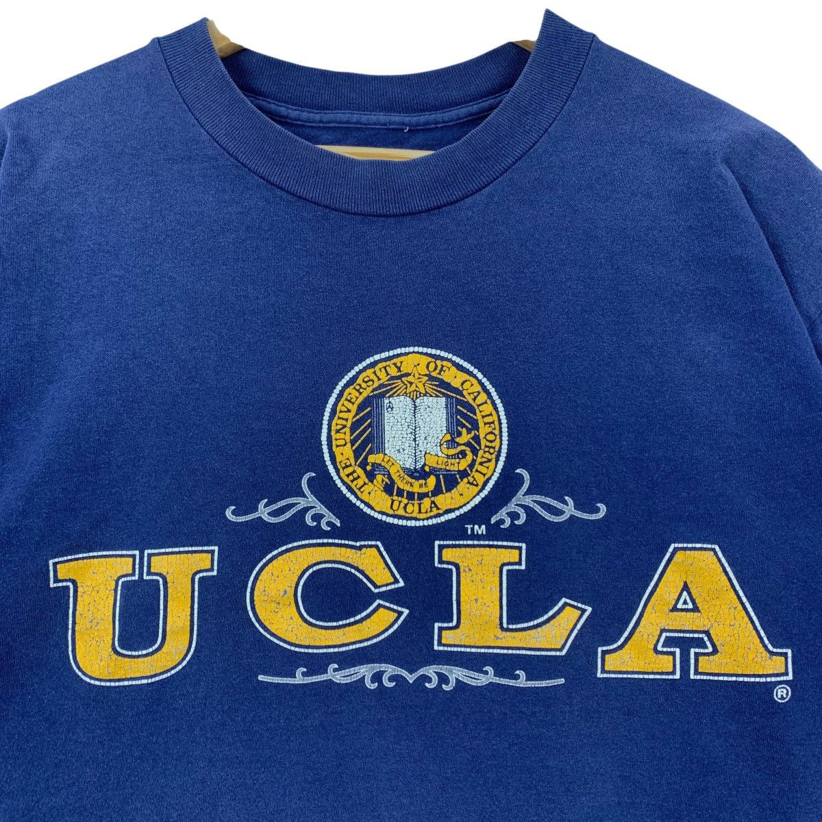 Vintage Vintage 90s UCLA California Los Angeles USAMemorabilia Shirt Size US XL / EU 56 / 4 - 3 Thumbnail