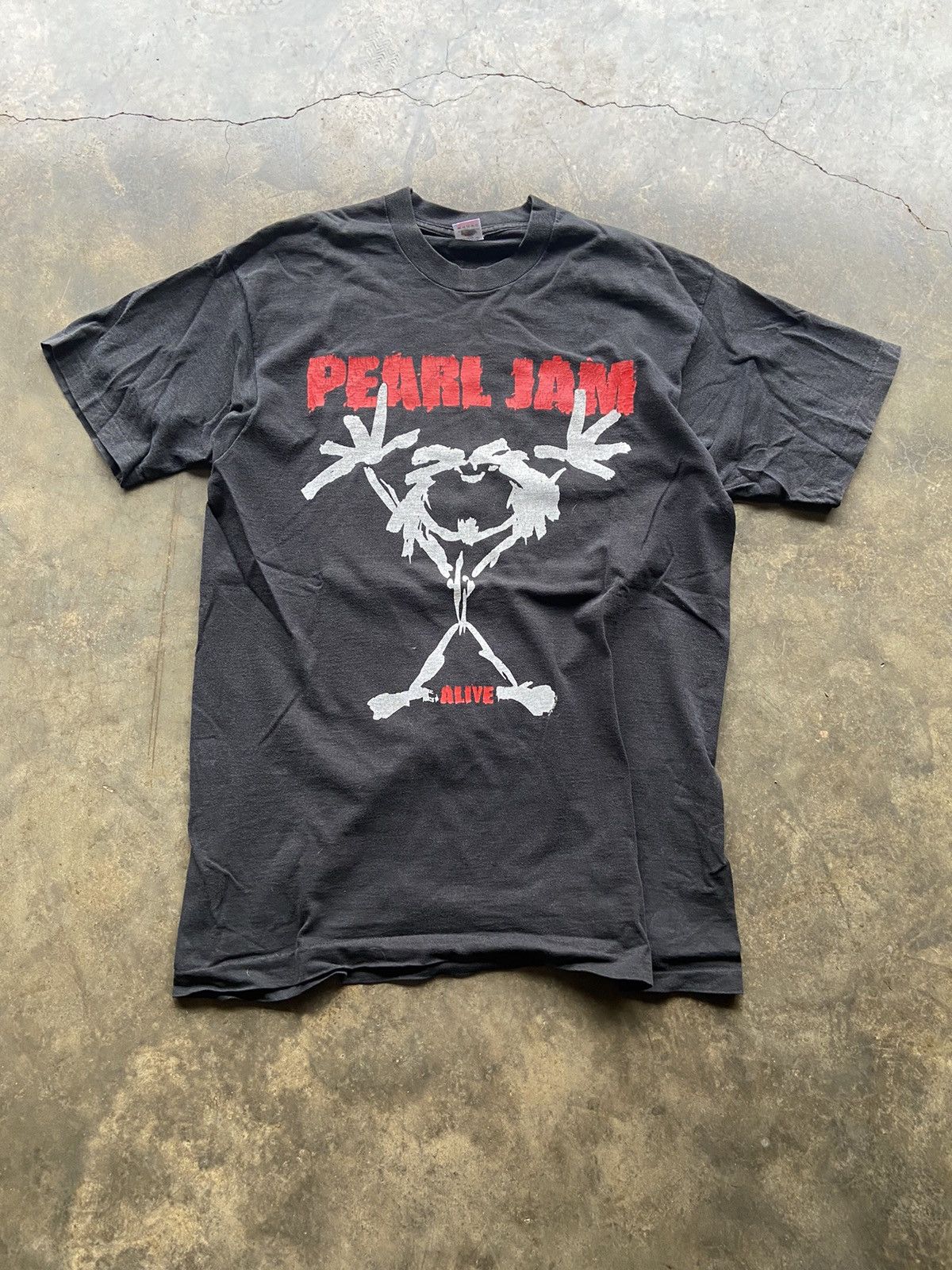 image of Band Tees x Vintage Crazy Vintage 90’S Pearl Jam Alive Usa XL Grunge T-Shirt in Black, Men's