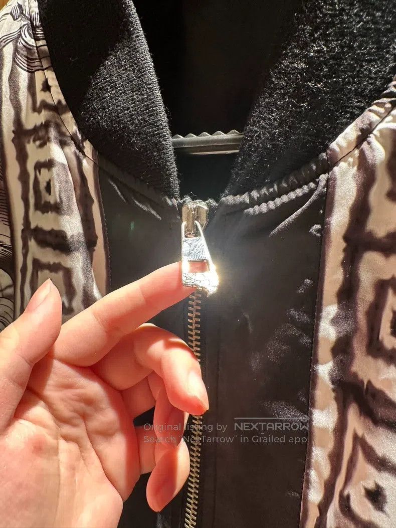 Versace Versace Limited to reversible wear Size US XL / EU 56 / 4 - 2 Thumbnail