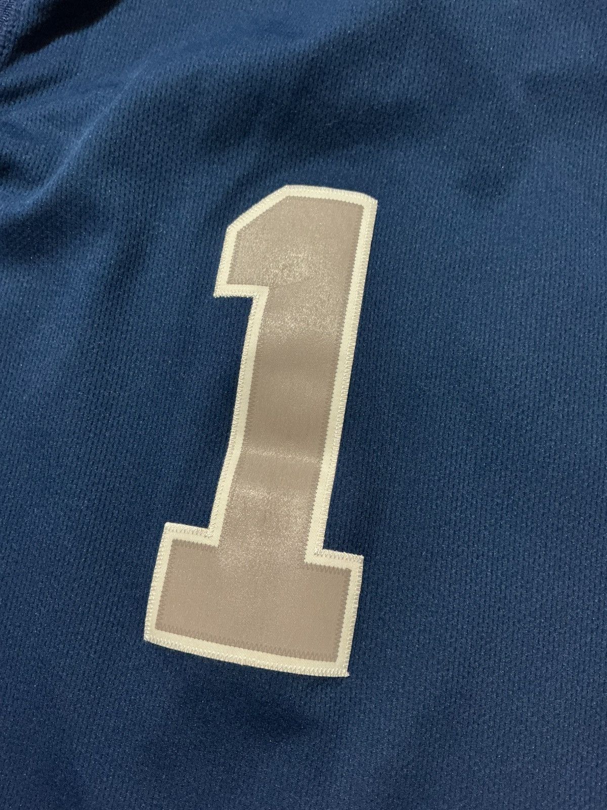 Foot Locker Georgetown University Hoyas Stitched Basketball Jersey Size US XL / EU 56 / 4 - 5 Thumbnail