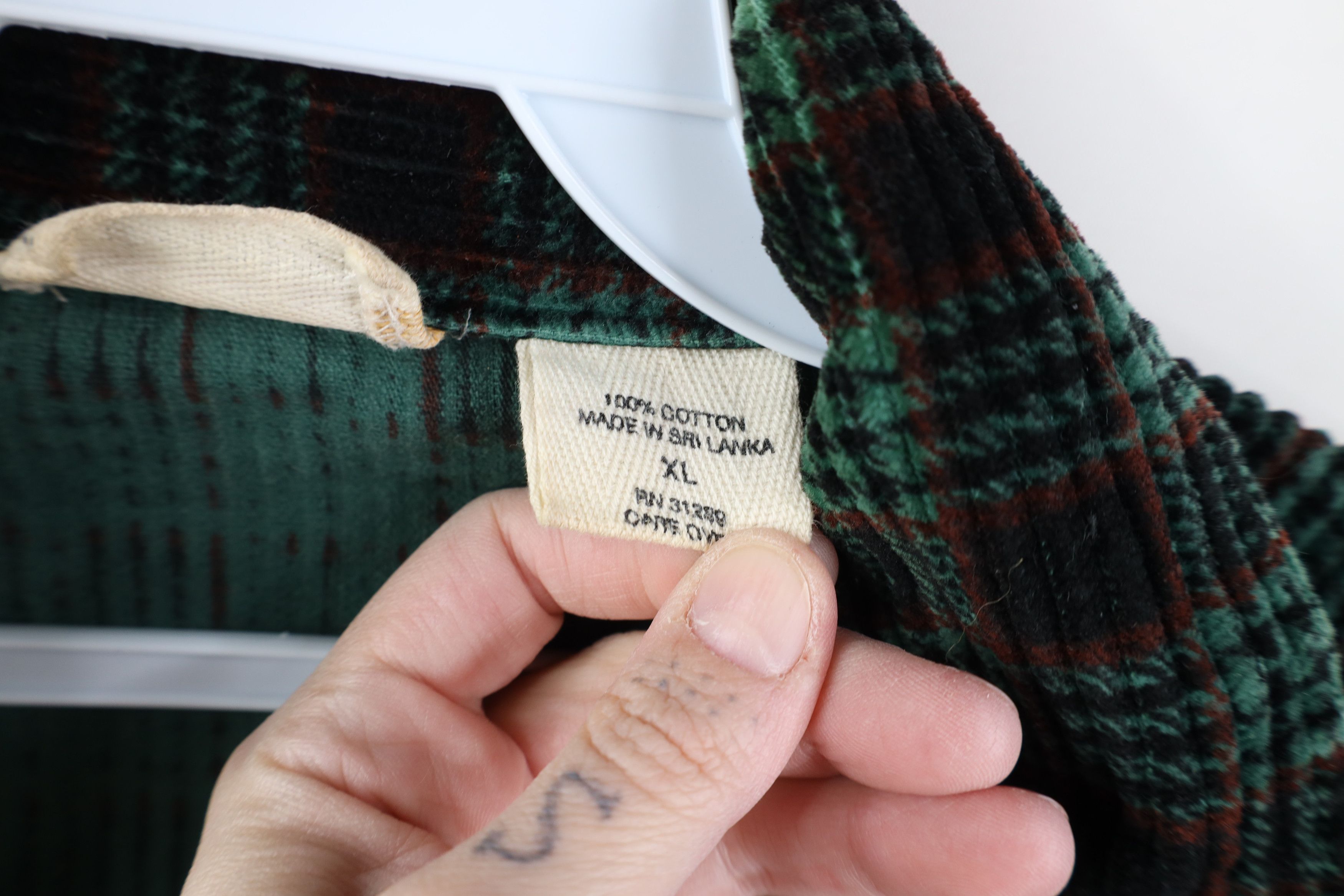 Vintage Vintage 90s Streetwear Full Zip Corduroy Shirt Jacket Size US XL / EU 56 / 4 - 7 Thumbnail