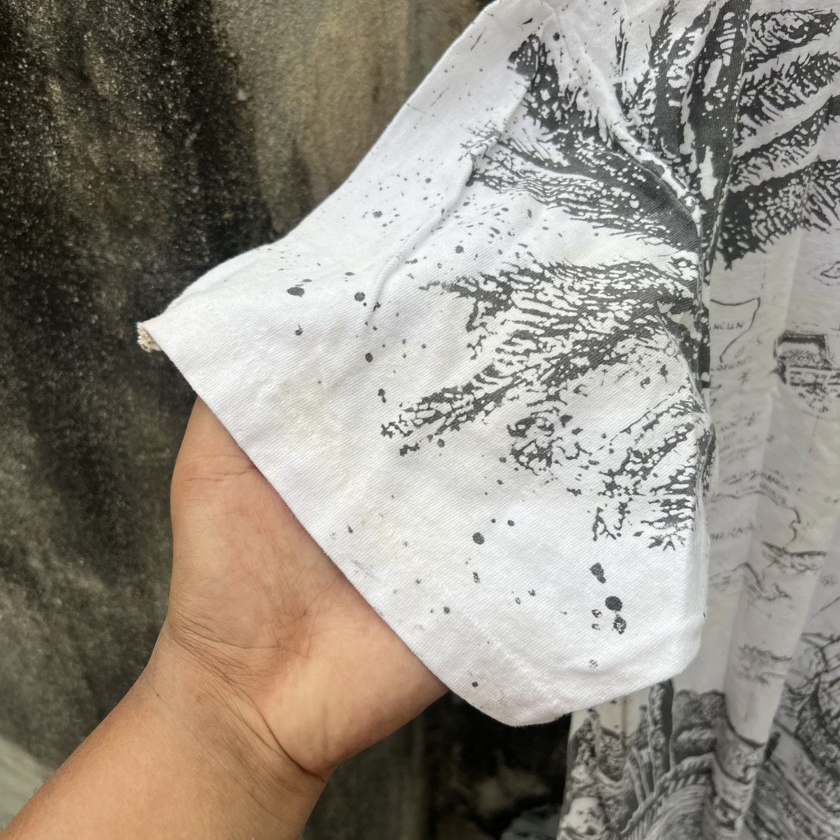 Vintage “VINTAGE” FULLPRINT MAP TEE Size US XL / EU 56 / 4 - 11 Thumbnail