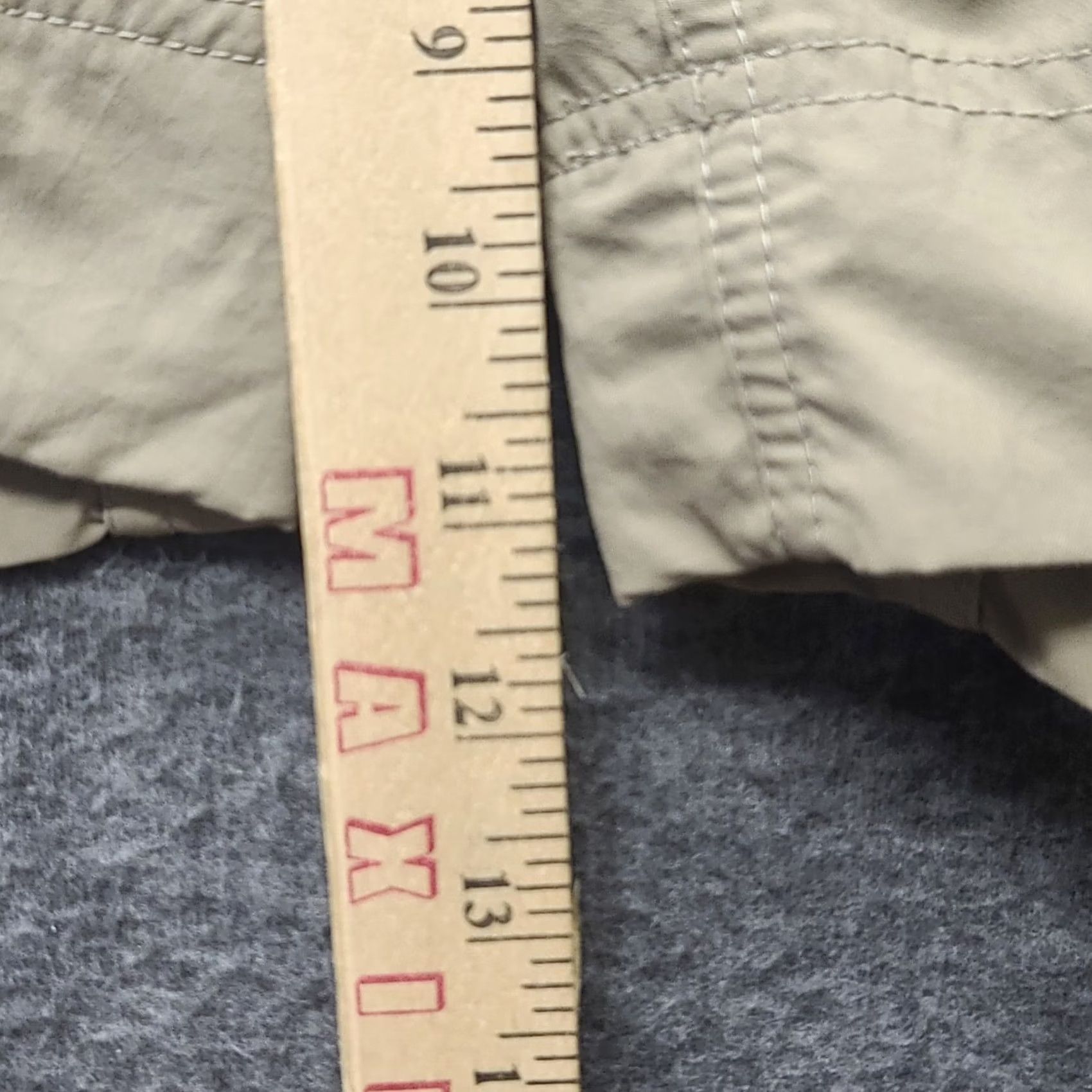 Mountain Hardwear VINTAGE Mountain Hardwear Cargo Shorts Mens M Regular Beige Nylon" Size US 31 - 5 Thumbnail