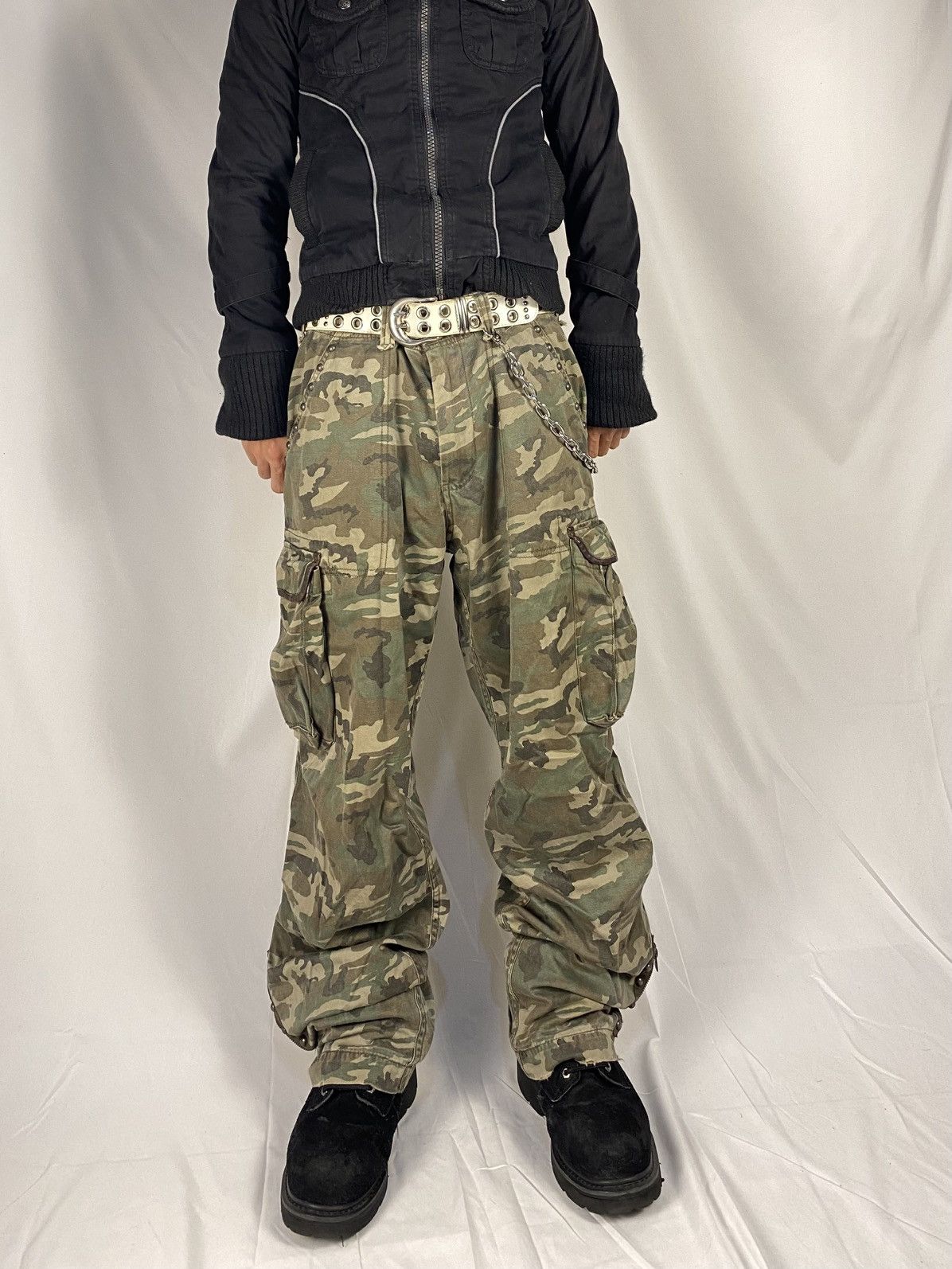 Jun Takahashi 2000 Jun Men Cargo Camo Studded Multipocket Bondage Size US 33 - 2 Thumbnail