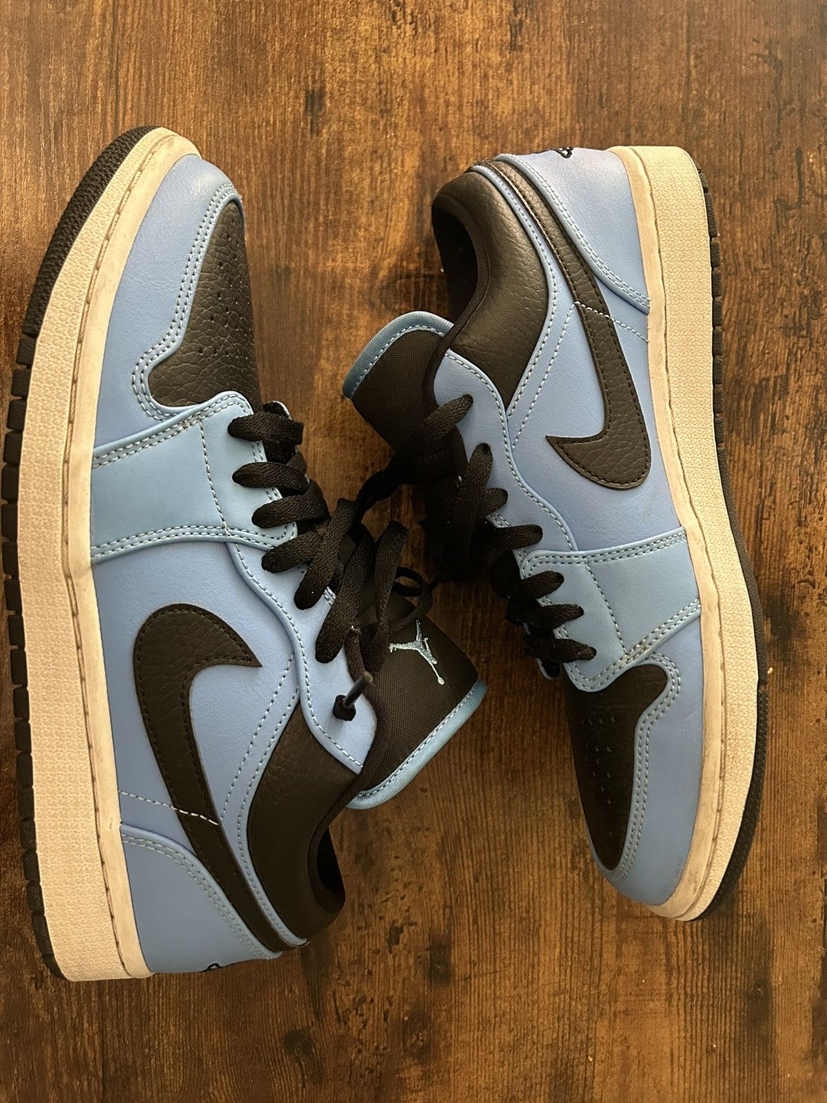 Jordan Brand Air Jordan Retro 1 Low Size US 8.5 / EU 41-42 - 1 Thumbnail