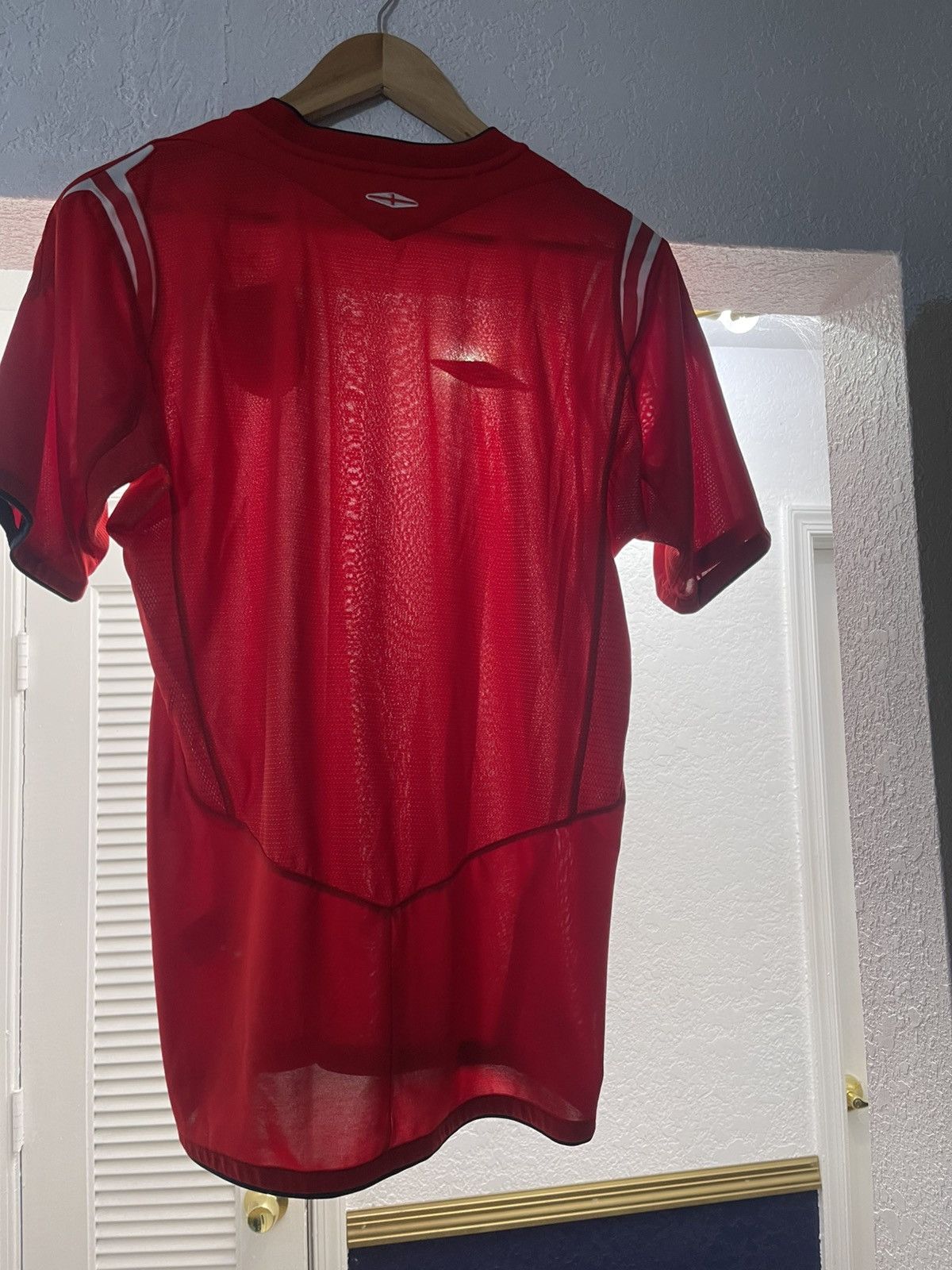Umbro 2004-2006 ENGLAND AWAY JERSEY S Size US S / EU 44-46 / 1 - 7 Thumbnail