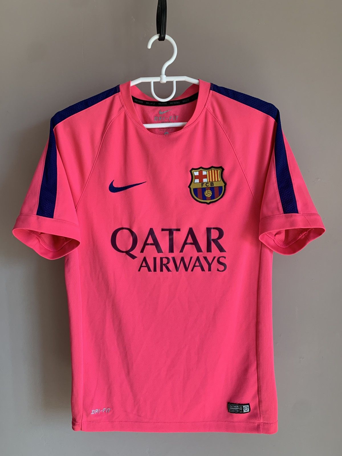 Nike Barcelona 2015 Football Shirt Pink Nike Soccer Jersey Size S Size US S / EU 44-46 / 1 - 1 Thumbnail