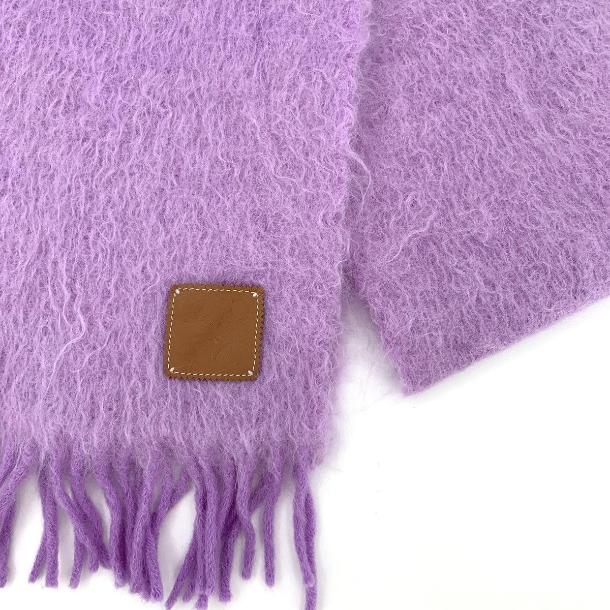 Loewe Loewe Purple Logo Leather Tag Mohair Tassel Scarf Size ONE SIZE - 3 Thumbnail