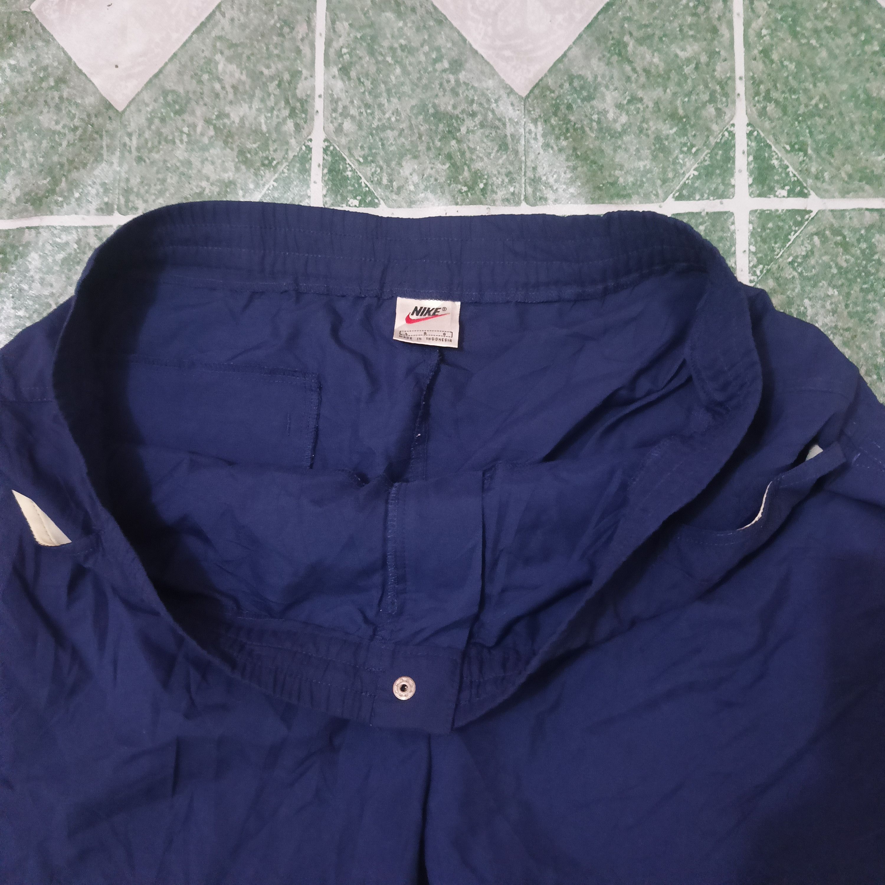 Nike × Vintage Vtg 90's nike short pants Size US 35 - 5 Thumbnail