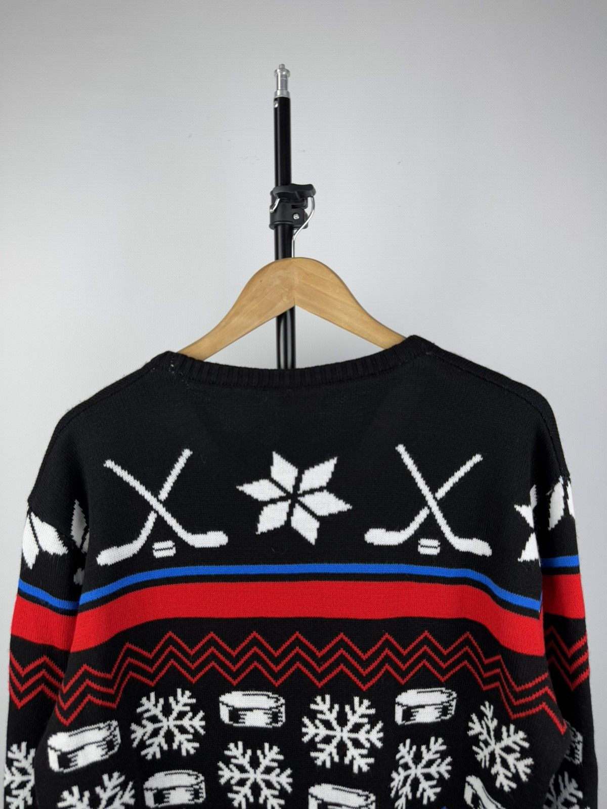 NHL × Vintage 00s Official Montreal Canadiens knitted Crewneck sweater Size US XL / EU 56 / 4 - 6 Thumbnail