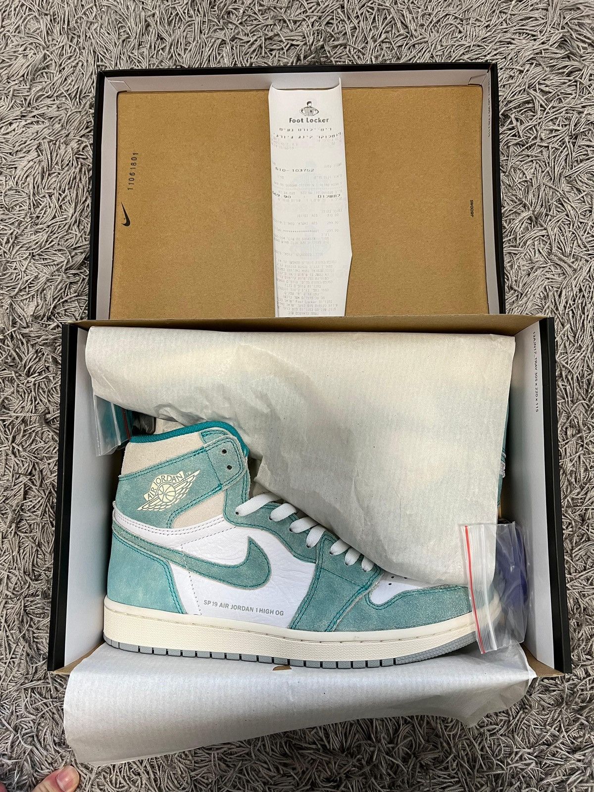 Nike Jordan 1 retro high Turbo Green Size US 9 / EU 42 - 10 Thumbnail