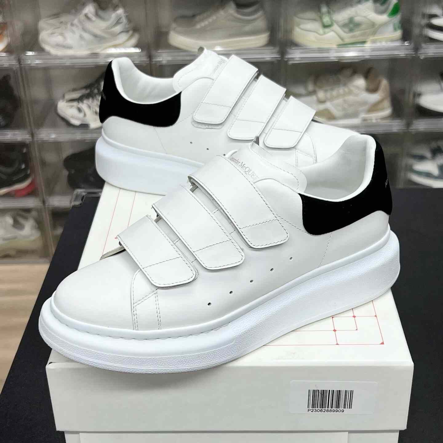 Alexander McQueen Alexander McQueen Black Velcro Size US XS / EU 42 / 0 - 1 Thumbnail