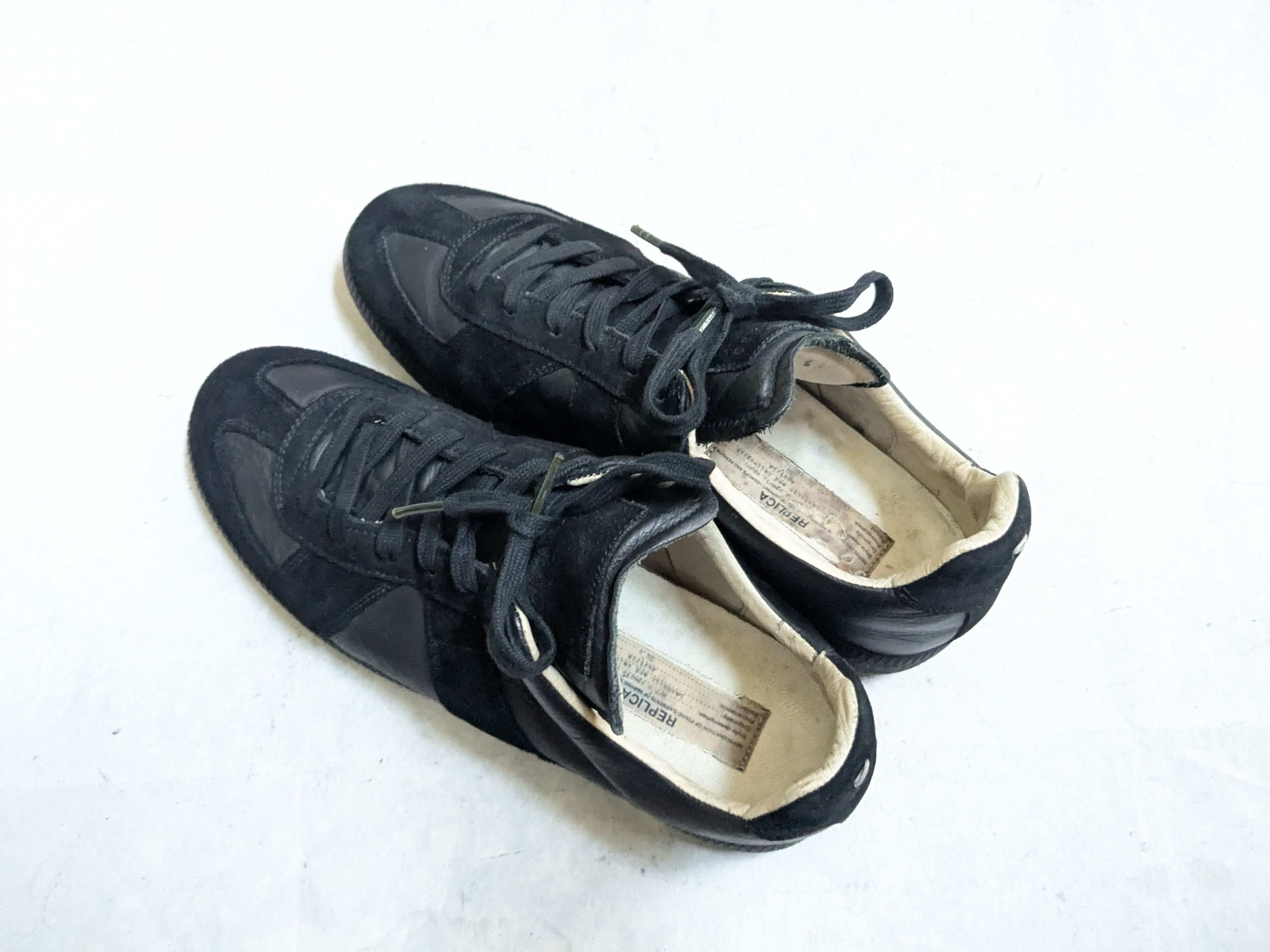Maison Margiela Maison Margiela Replica GAT Black 9 42 Low Tops Size US 9 / EU 42 - 15 Thumbnail