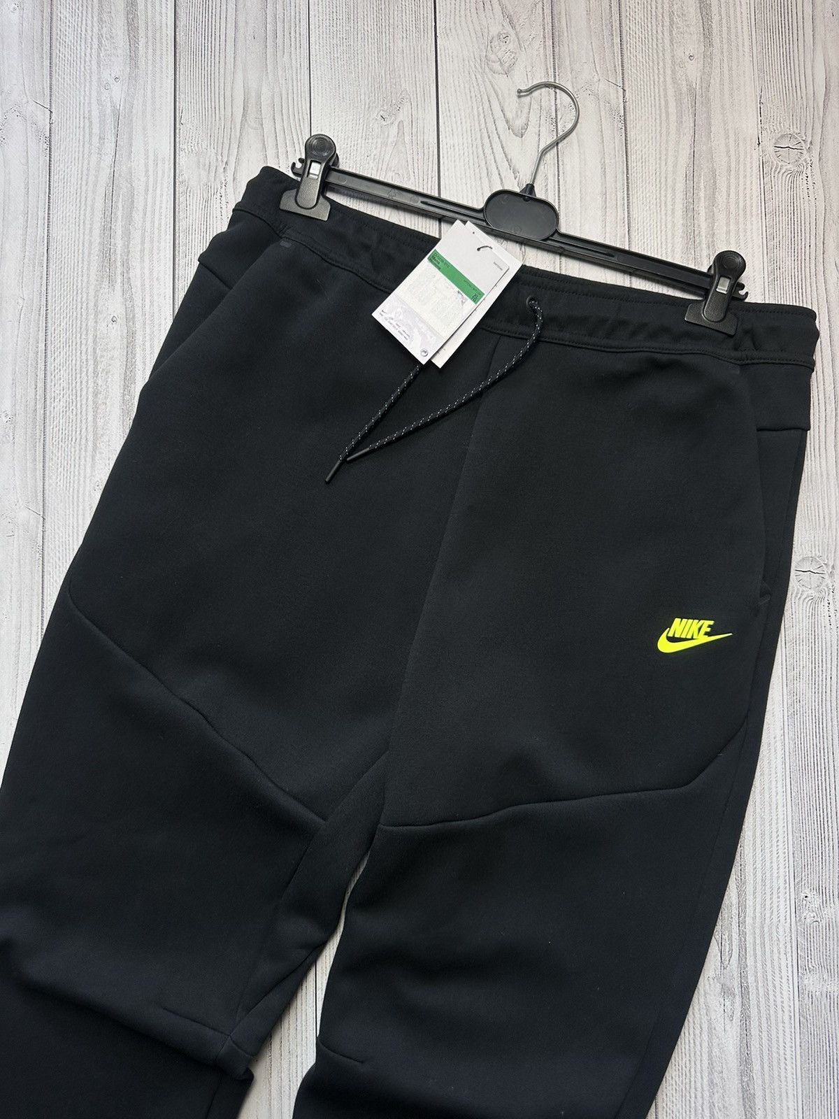 Nike Nike Tech Fleece joggers size XL drill black Size US 36 / EU 52 - 2 Thumbnail