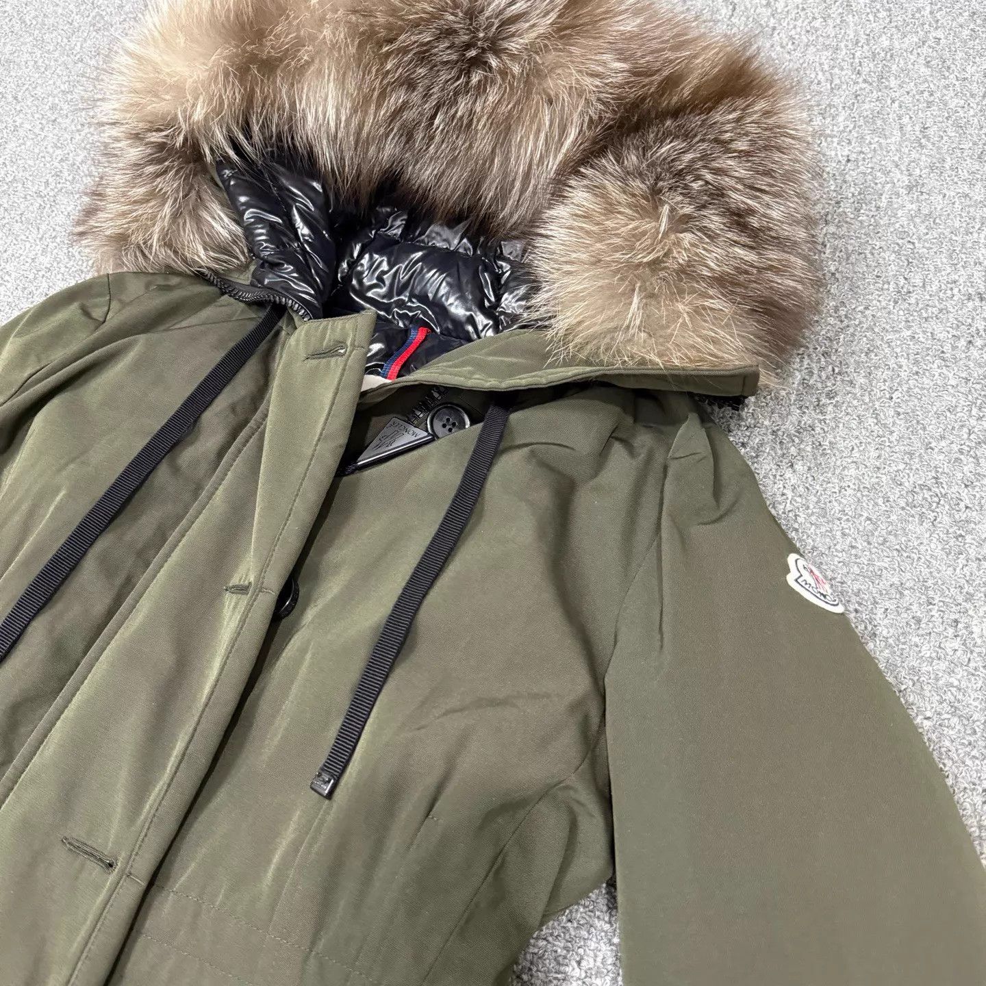 Moncler MonclerArriousDownJacketBlack/GreenFoxFurCollarSize295New Size XS / US 0-2 / IT 36-38 - 3 Thumbnail