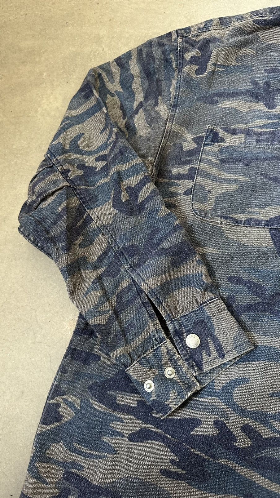 Vans VINTAGE VANS CAMO BUTTON DOWN SHIRT Size US XL / EU 56 / 4 - 7 Thumbnail