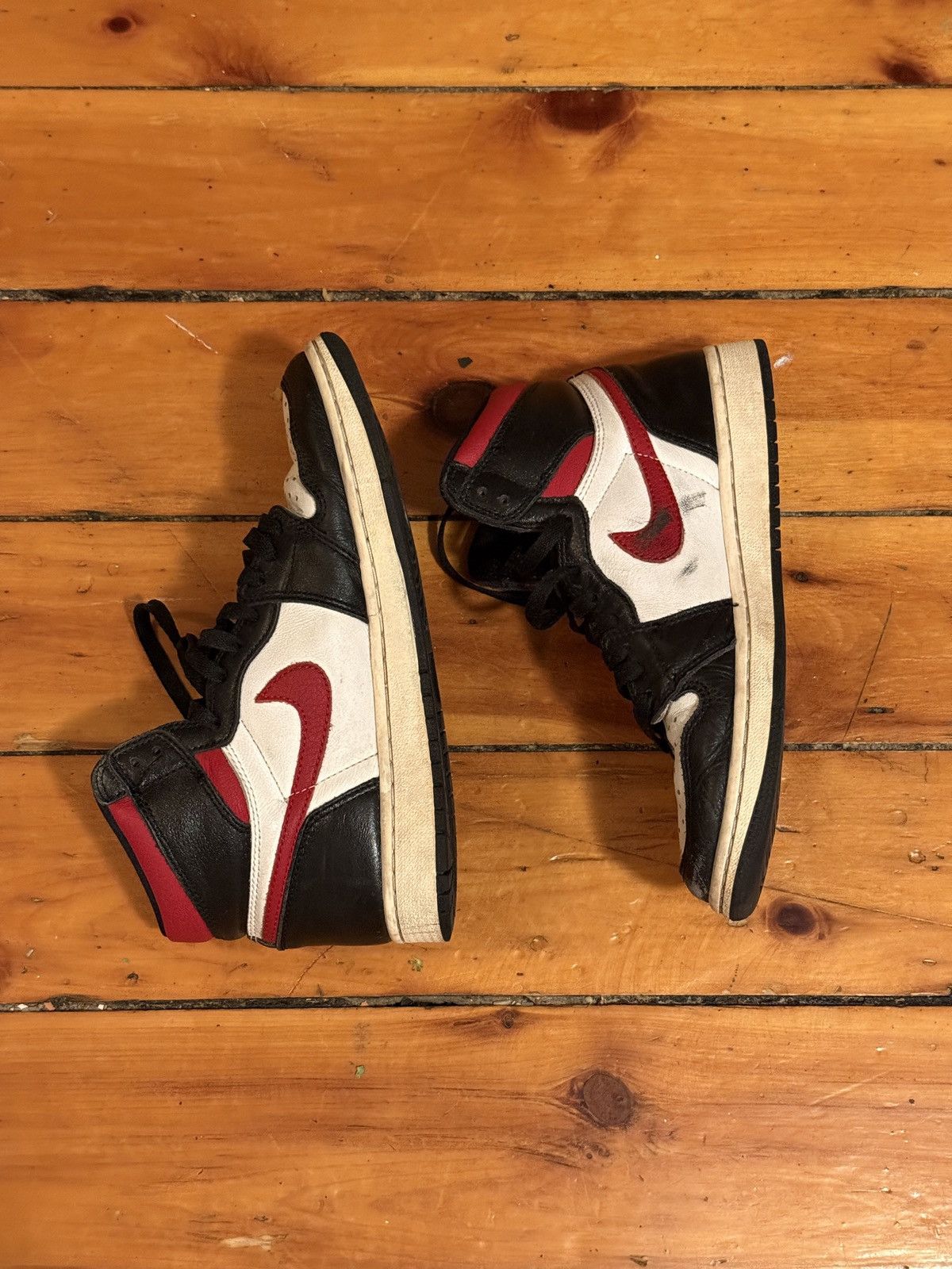 Nike Air Jordan 1 Retro High OG Gym Red 2019 Size US 6 / EU 39 - 2 Thumbnail