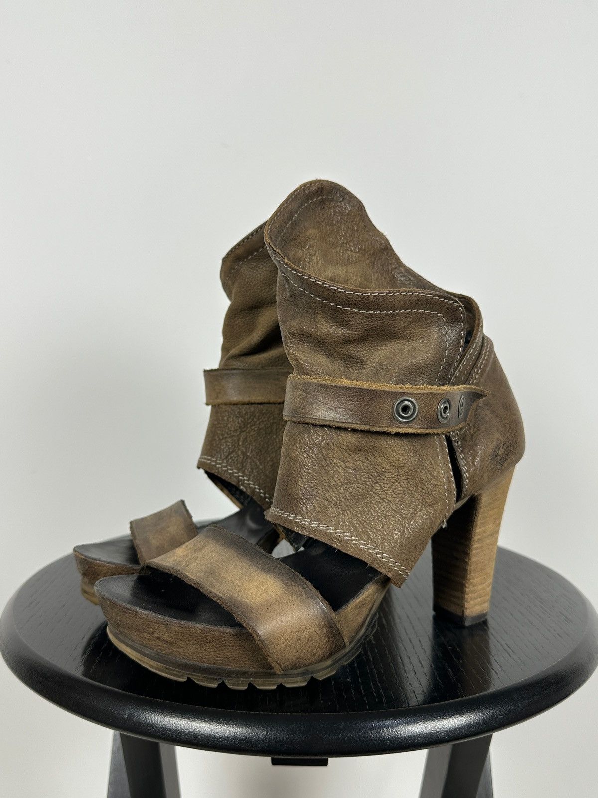 A.S.98 A.S.98 Airstep Brown Leather Ankle Strap Sandals Heels Size US 7 / IT 37 - 11 Thumbnail