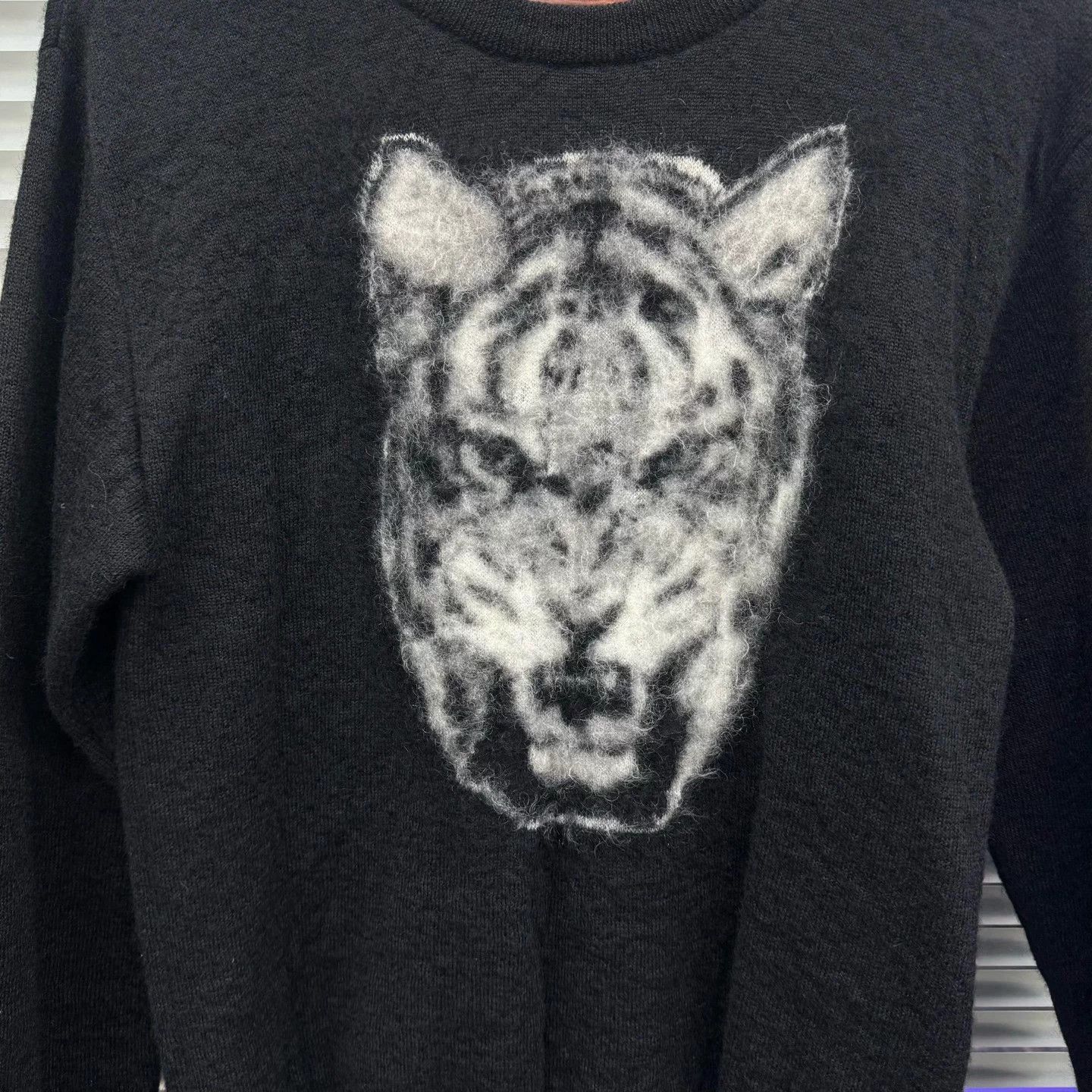Saint Laurent Paris Saint Laurent Tiger Sequin Hoodie XS - Excellent Cond. Size US XS / EU 42 / 0 - 3 Thumbnail