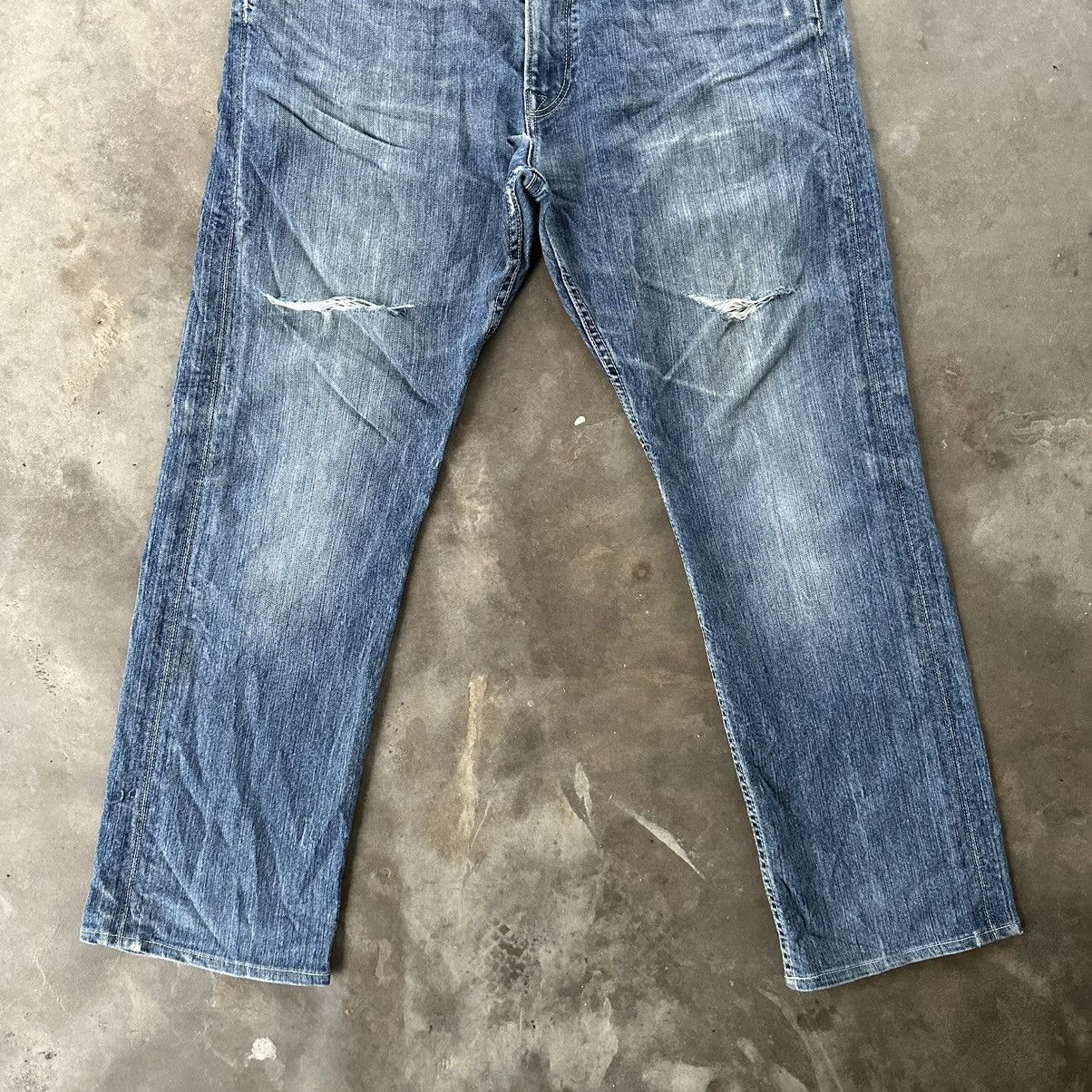 Levi's W35 Vintage Levi’s 513 Distressed Faded Denim Jean Pant Size US 35 - 2 Thumbnail