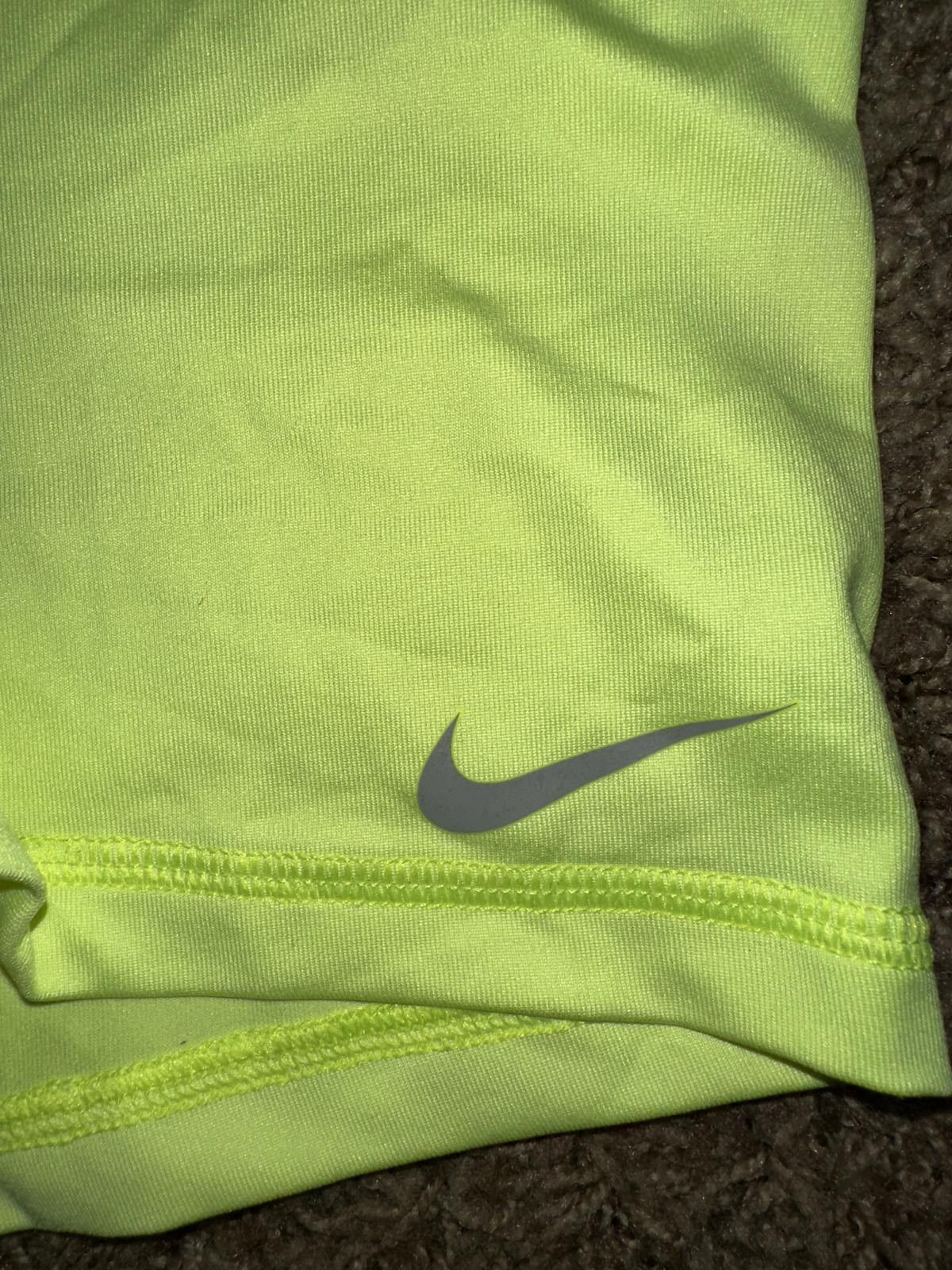 Nike Nike Women’s Femme Perfect Match Tennis Shorts Size 28" / US 6 / IT 42 - 2 Thumbnail
