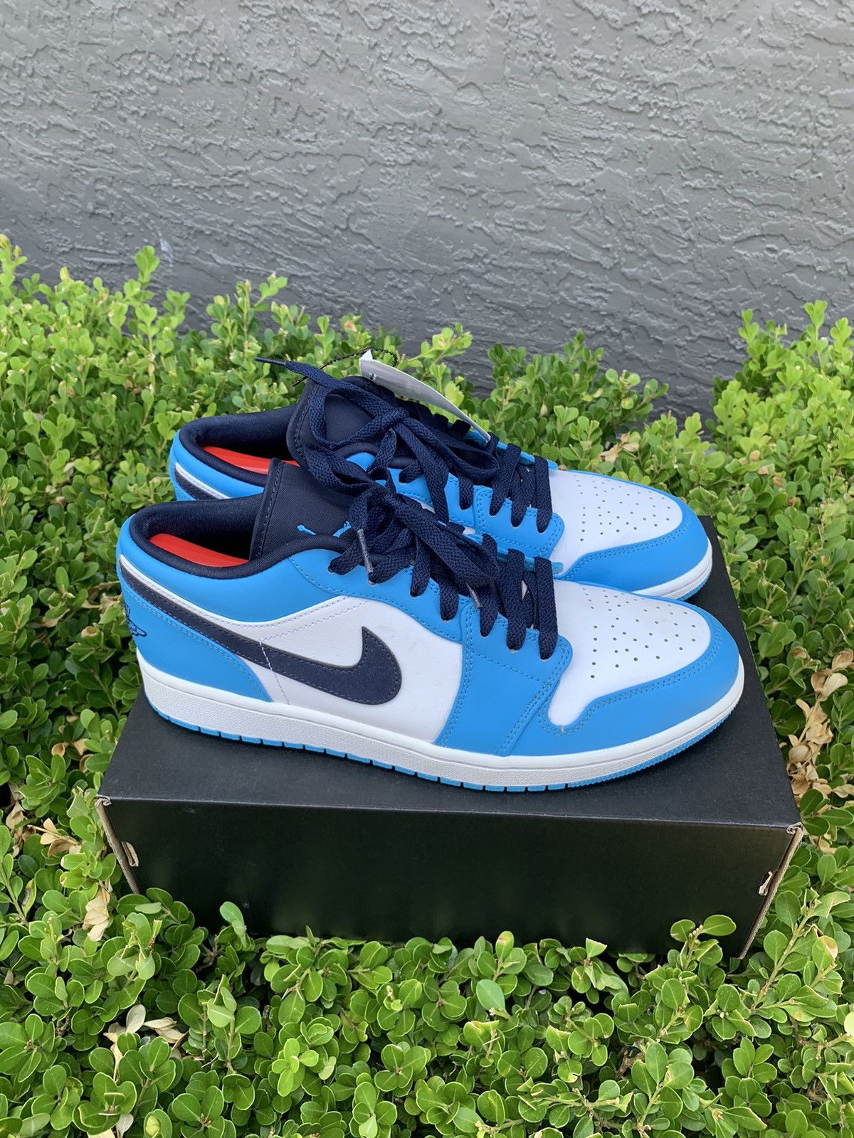 Jordan Brand Air Jordan 1 Low Size US 10 / EU 43 - 2 Thumbnail
