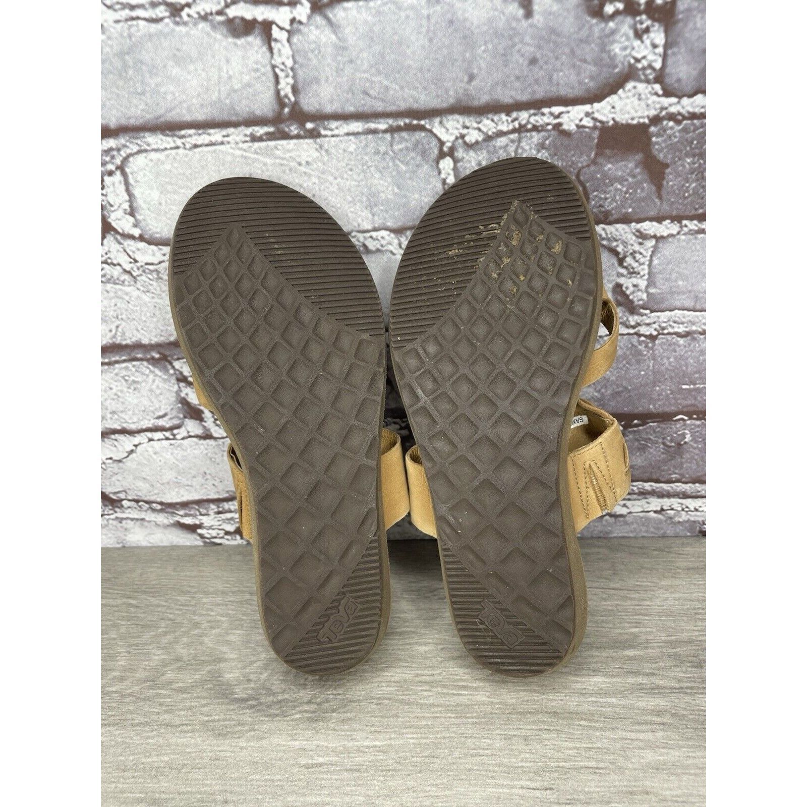 Teva Teva Encanta Tan Brown Leather Casual Toe Slides Sandals Wom Size US 7 / IT 37 - 11 Thumbnail