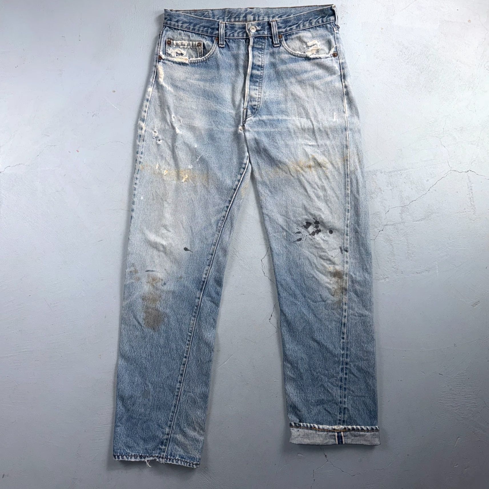 Levi's Levi's 501 Jeans Vintage 80s Light Wash 34x36 32x32 USA Selvedge Button Jeans Men Regular Size US 32 / EU 48 - 2 Thumbnail