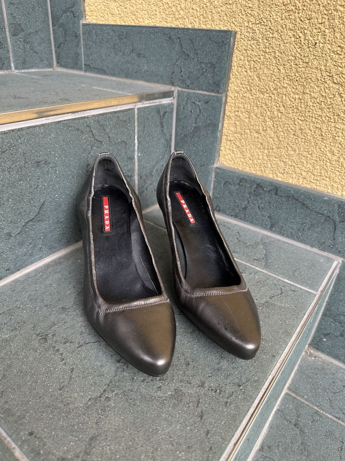 Prada Prada Heels Pumps Gray Vintage Rare Leather size 36,5 US-6 Size US 6 / IT 36 - 3 Thumbnail
