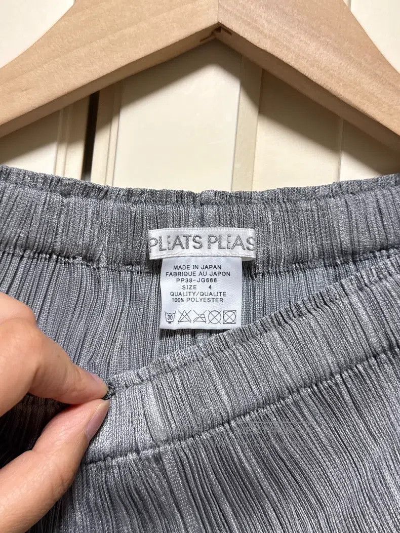 Issey Miyake Issey Miyake Gray Ruched Midi Skirt Size 26" / US 2 / IT 38 - 4 Thumbnail