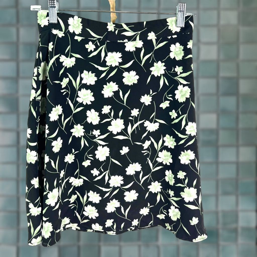 Vintage Mint Floral Circle Skirt Womens Knee Length Black Mint Green 10 Flare Pleated Mid Rise Zip Stretch Vintage No Size 32" / US 10 / IT 46 - 1 Thumbnail