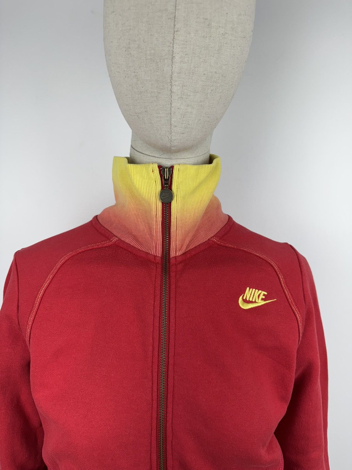 Nike Vintage Nike Track Top Avan Garde Jacket Women’s Size S Size S / US 4 / IT 40 - 2 Thumbnail