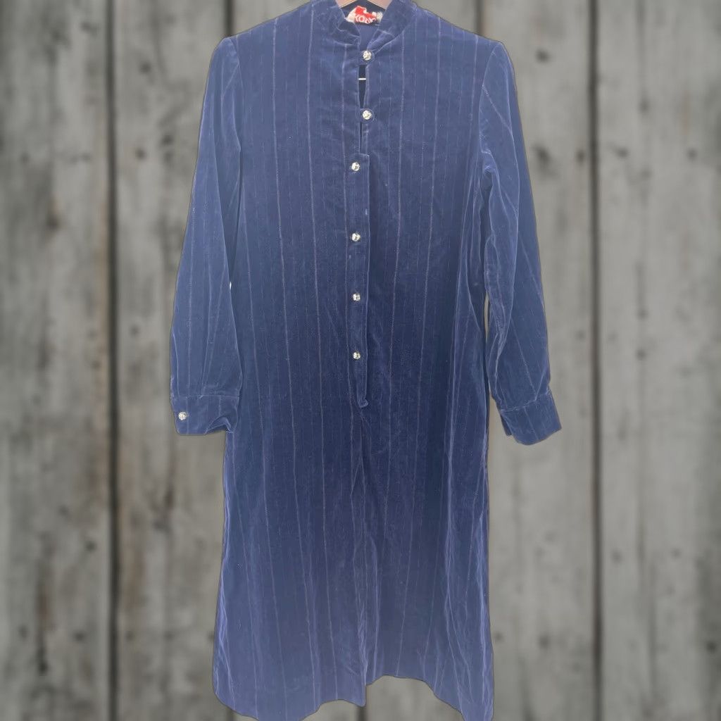 VINTAGE Kappi Dress Womens M Velvet Navy Blue Jeweled Lucite Buttons READ Dress
