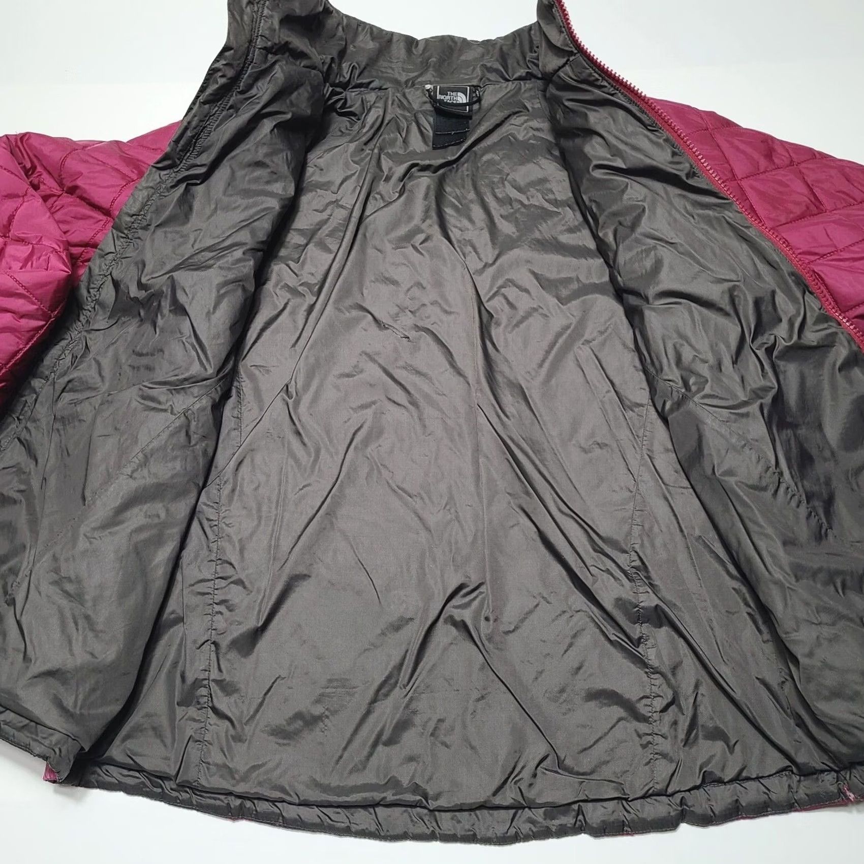 The North Face The North Face Women's Magenta Lightweight Quilted Jacket Size S (Read) Size S / US 4 / IT 40 - 6 Thumbnail