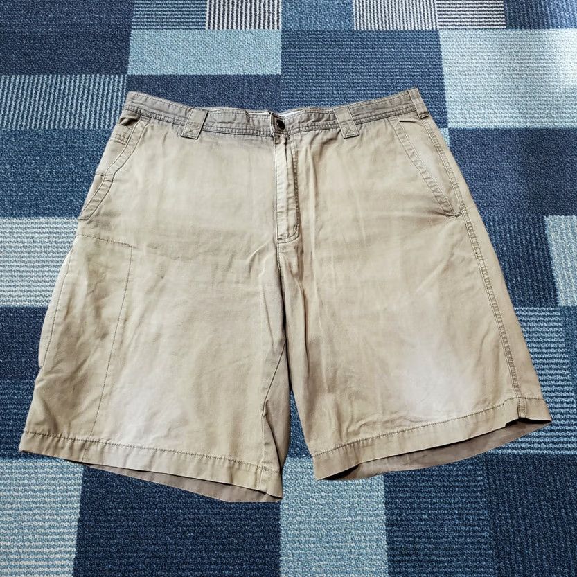 Vintage Columbia Cargo Shorts Mens Size 38 Inseam 10 Beige Khaki Pockets Casual Outdoor Cotton Knit Front Flat Front Regular Size US 38 / EU 54 - 1 Thumbnail