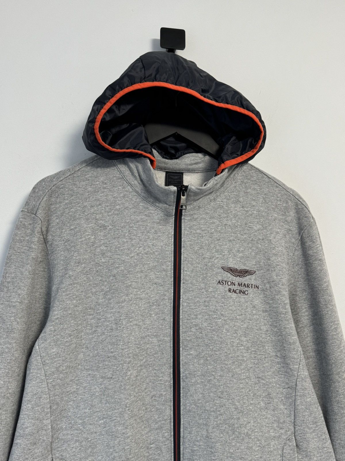 Other HACKETT MEN ASTON MARTIN AMR TRAVEL HOODY/HOODIE GREY Size US L / EU 52-54 / 3 - 2 Thumbnail
