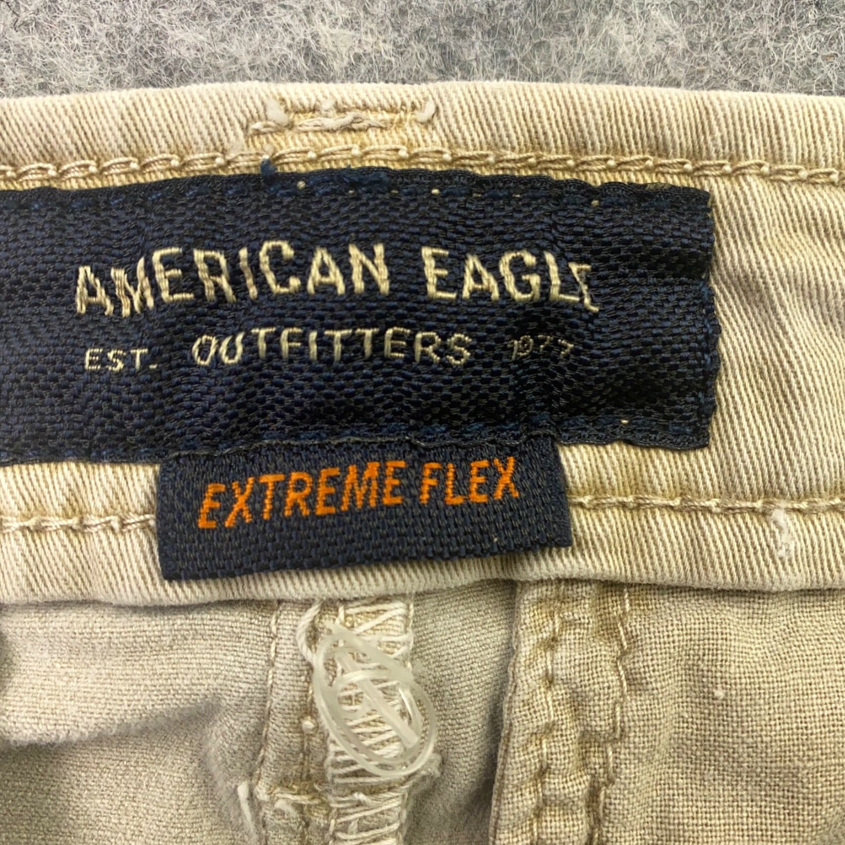 American Eagle Outfitters VINTAGE American Eagle Mens Shorts 28 Khaki Classic Fit Extreme Flex Chino Size US 28 / EU 44 - 6 Thumbnail