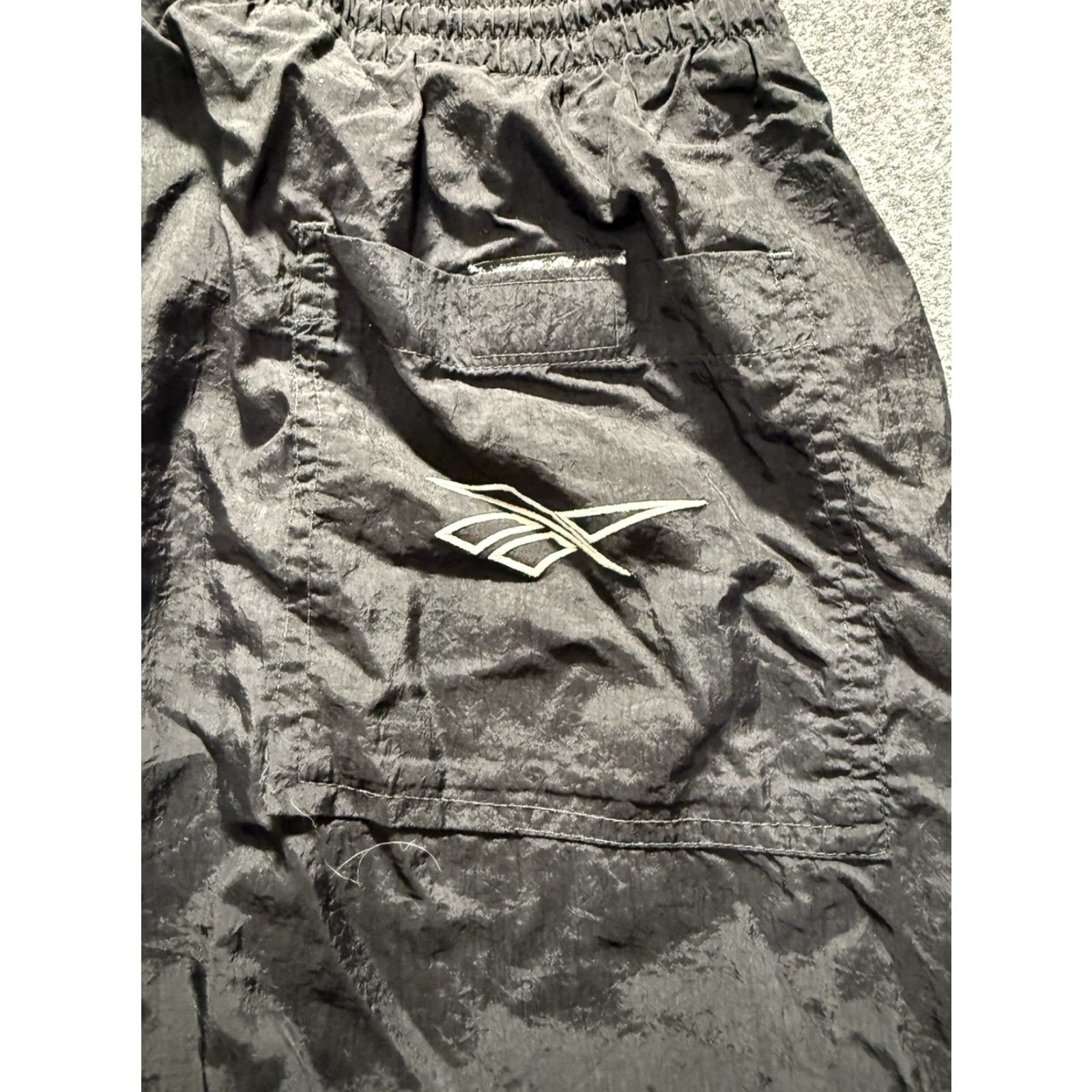 Reebok VINTAGE Reebok Track Pants Men L Black Nylon Baggy Ankle Zip 90s Cuffed Size US 33 - 6 Thumbnail
