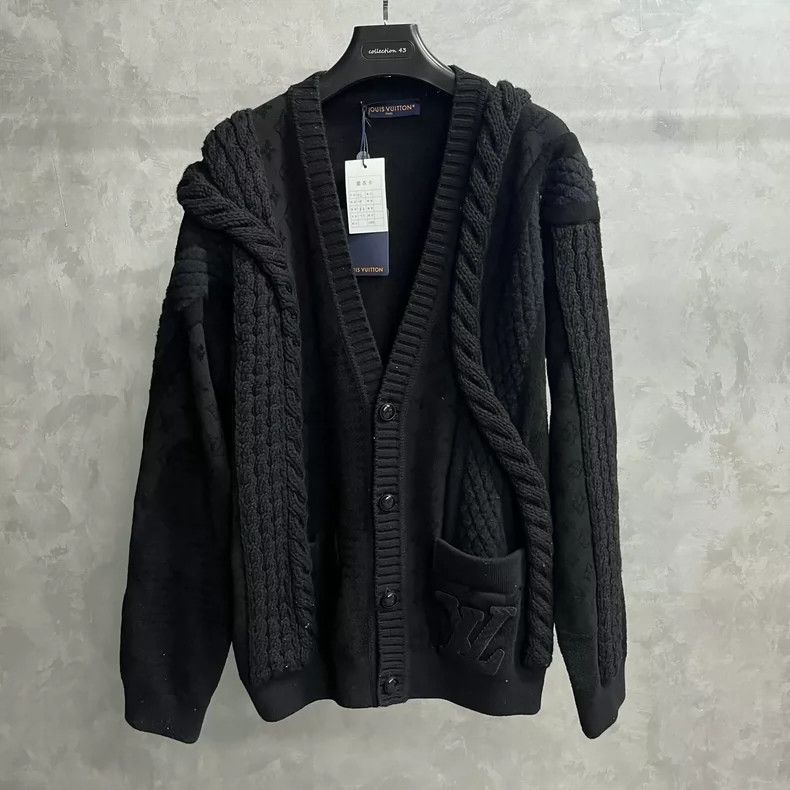 Louis Vuitton black v-neck men's asymmetrical knitted sweater-dmc Size US L / EU 52-54 / 3 - 1 Thumbnail