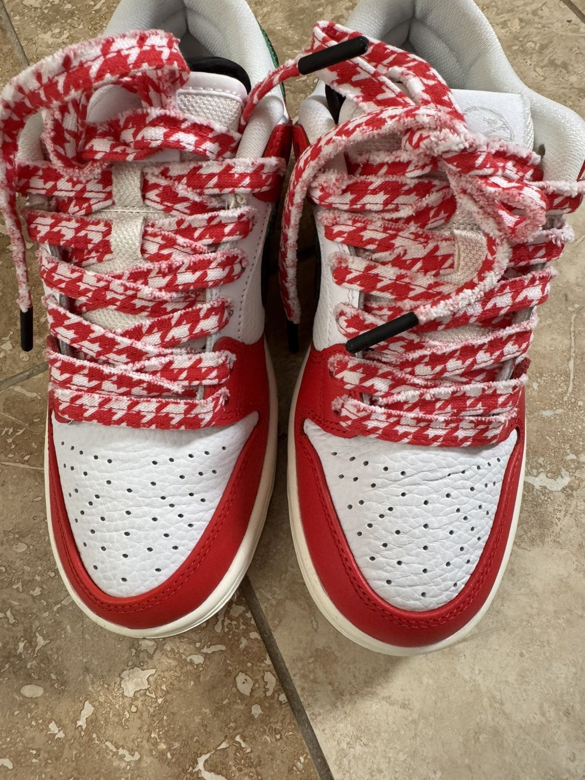 Nike SB NIKE CT2550-600 HABIBI SZ US 5.5 SEE ALL PHOTOS & DESCRIPTI Size US 5.5 / IT 35.5 - 4 Thumbnail