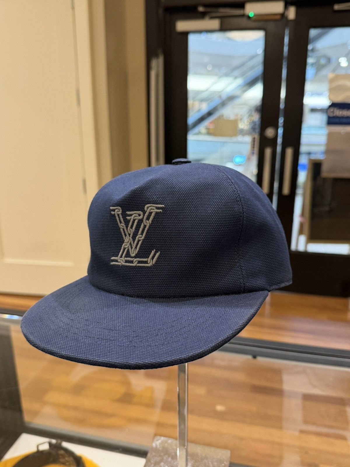 Louis Vuitton Louis Vuitton Navy Chain Logo Hat | Grailed