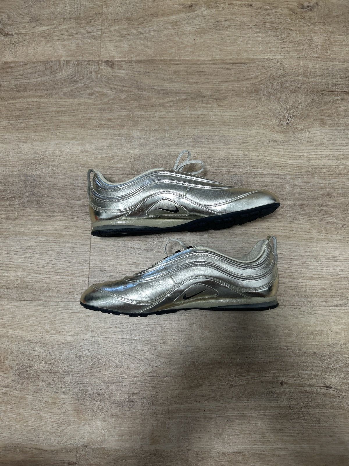 Nike Nike Air Plata 2007 Size US 10 / EU 43 - 2 Thumbnail