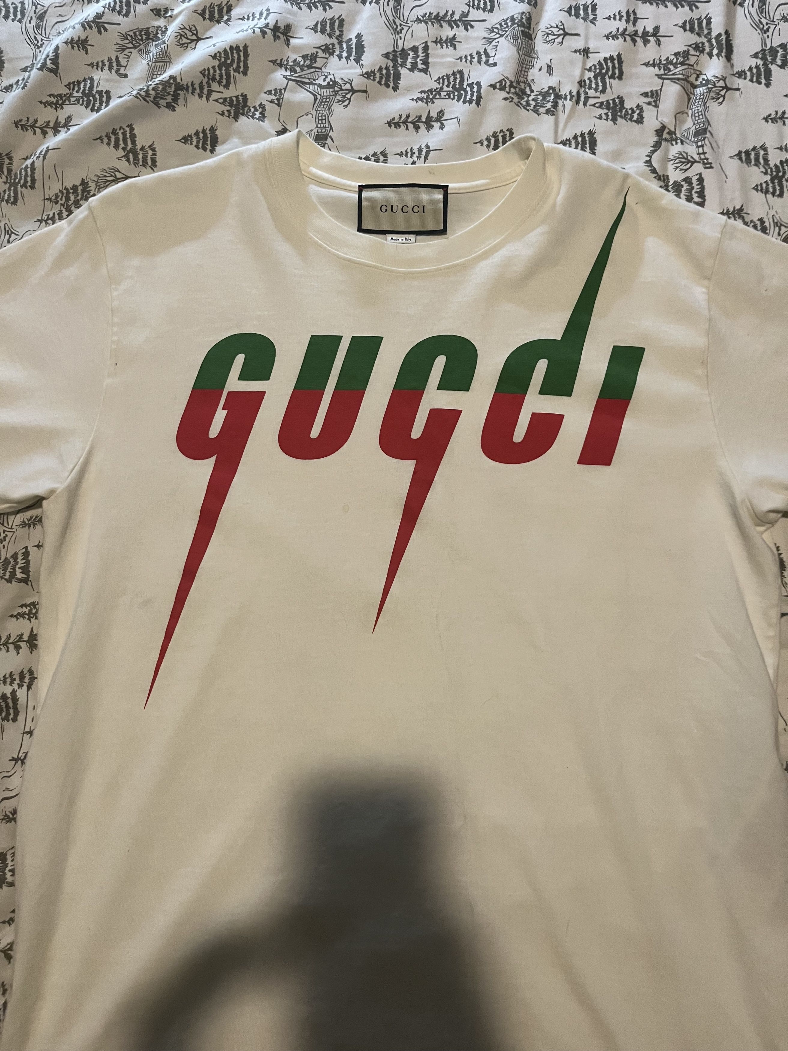 Gucci This is a white Gucci Blade print cotton jersey T-shirt. Size US M / EU 48-50 / 2 - 2 Thumbnail