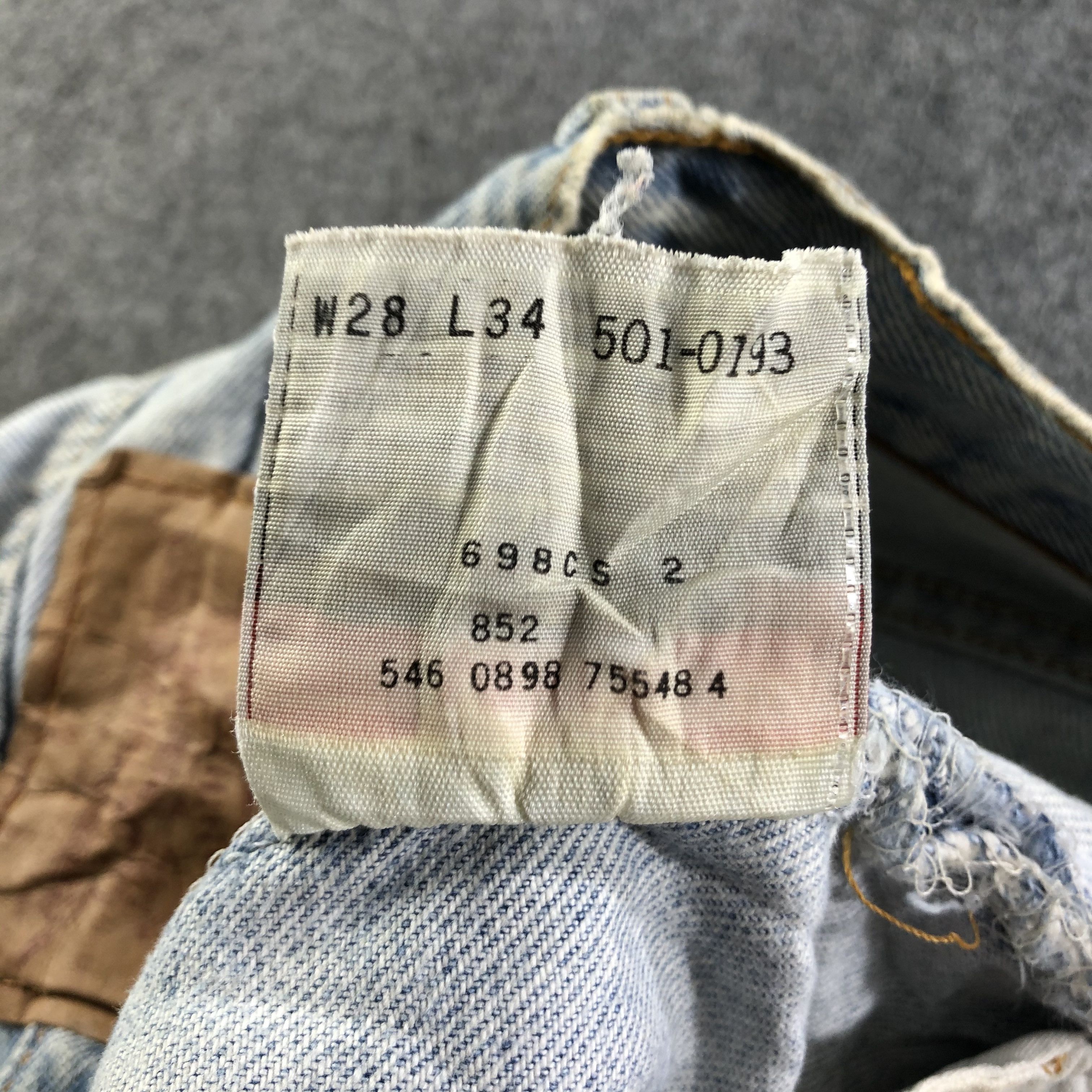 Levi's 90s Vintage Light Wash Levis 501 Jeans-J4021 Size US 28 / EU 44 - 12 Thumbnail