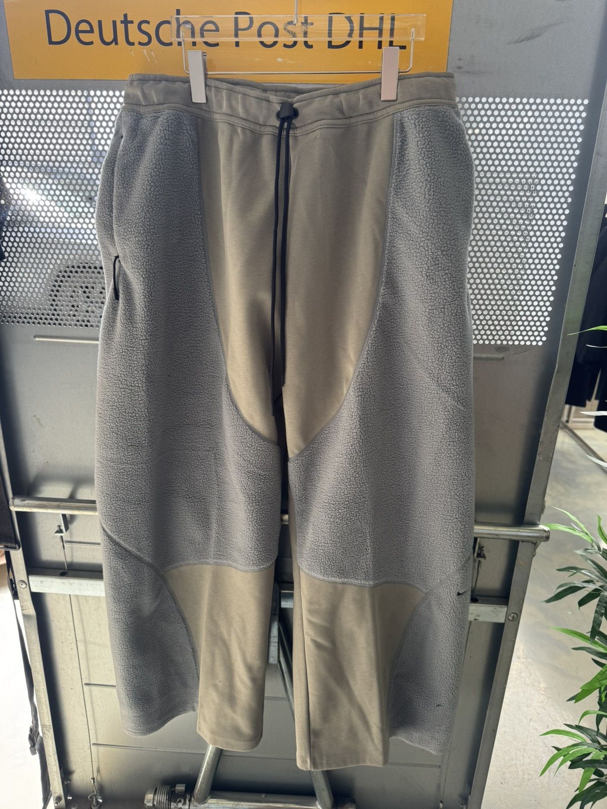 Nike Nike Sweatpants XL Size US 36 / EU 52 - 1 Thumbnail