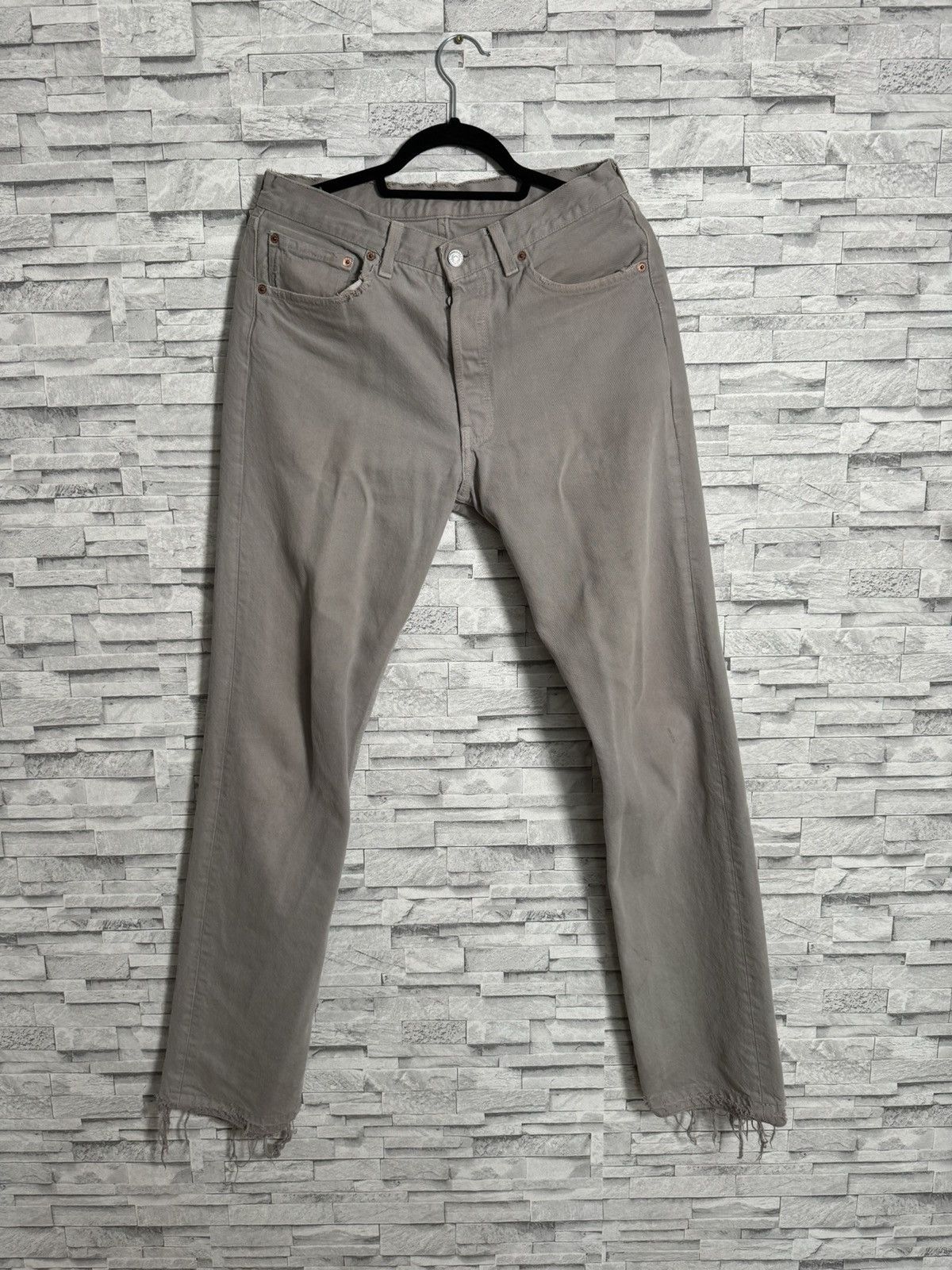 Levi's Vintage Levi’s 501 Distressed “Heel Bite” Jeans - 30x34 Size US 30 / EU 46 - 1 Thumbnail